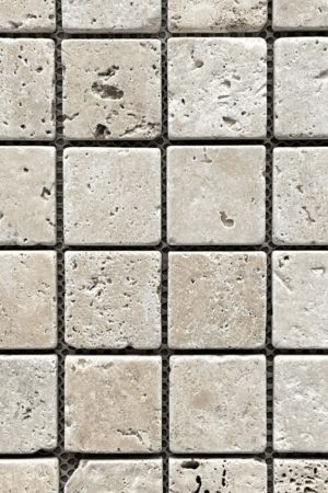 Zbliżenie na Mozaika trawertynowa Classic 30,5x30,5 cm, grubość 1 cm