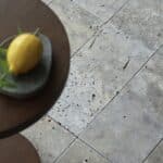 Trawertyn SILVER PREMIUM płytki 20,3x20,3x1,2 cm szlifowana