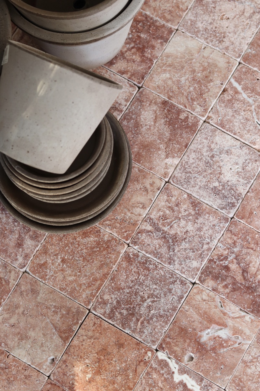 IMG_1309 Duży Trawertyn PINK kostka 10x10x1 cm szlifowana - obrazek 1