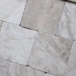 Marmur QUEEN BEIGE cegiełka 10x10x1 cm szlifowana