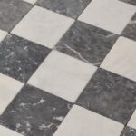 Marmur Alexander Black szachownica 20,3×20,3×1 cm antykowana