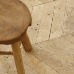 Trawertyn IVORY MIX jodełka francuska 30,5x7,5x1 cm bębnowana