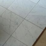 Marmur CARRARA płytki 20,3×20,3×1 cm szlifowane
